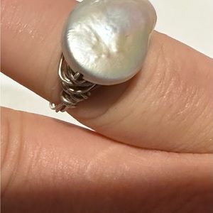 Coin pearl ring